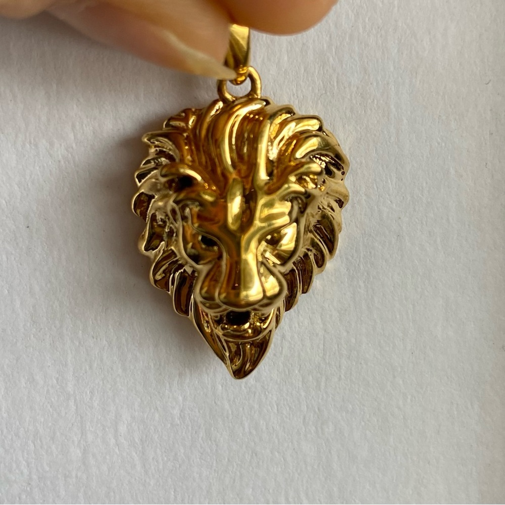 Gold Gods 18k Gold Plated lion Pendant